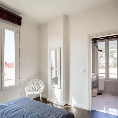 Apartment #24 Marie-claire Sea View/balcony/ac/5min Port *