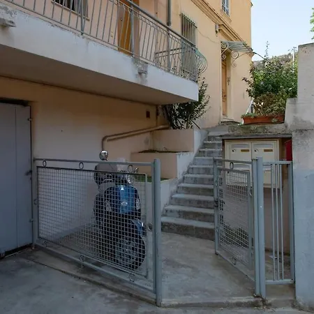 #24 Marie-claire Sea View/balcony/ac/5min Port Apartment