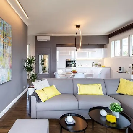 Apartment #24 Marie-claire Sea View/balcony/ac/5min Port *